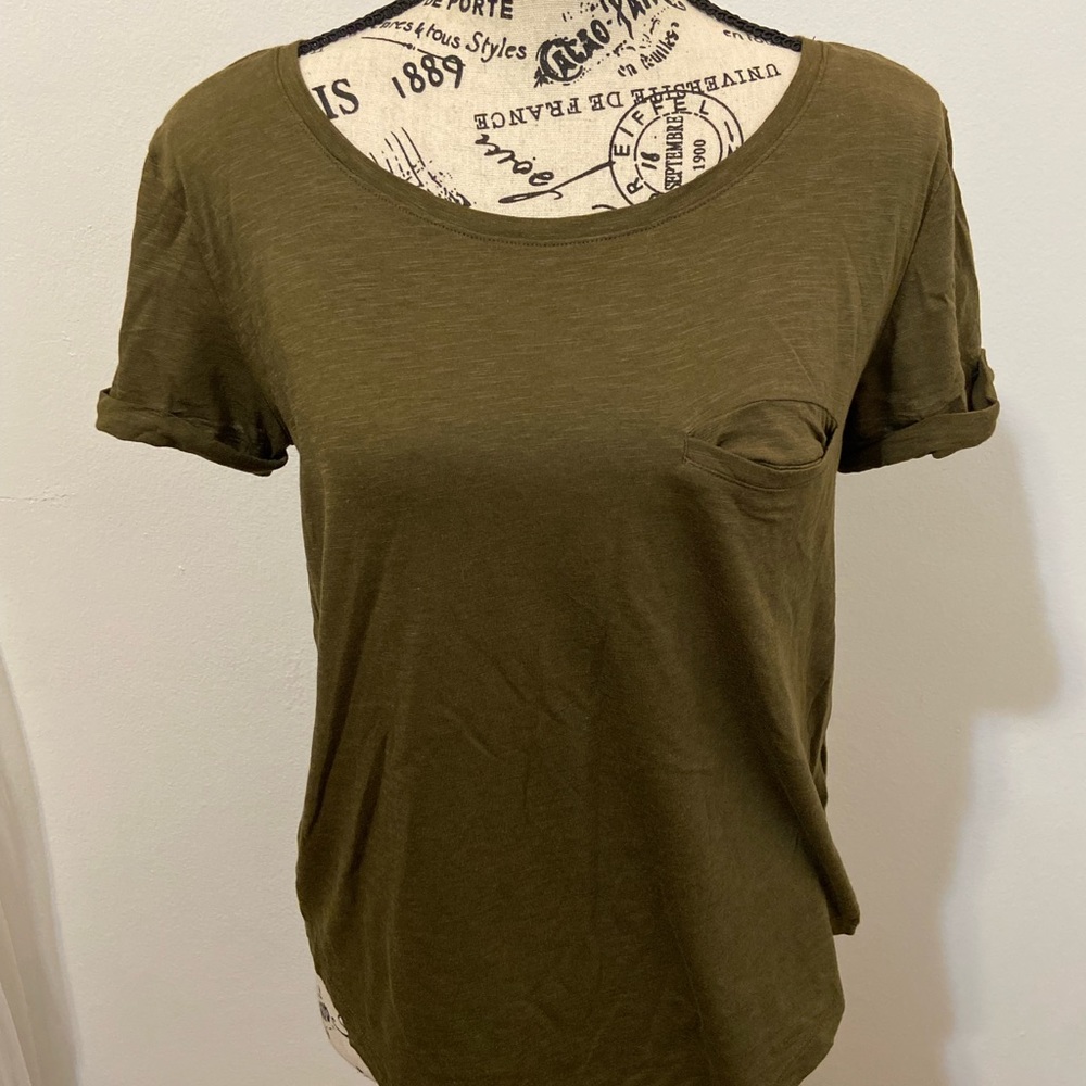 NWT H&M Basic Olive Green XS Tee